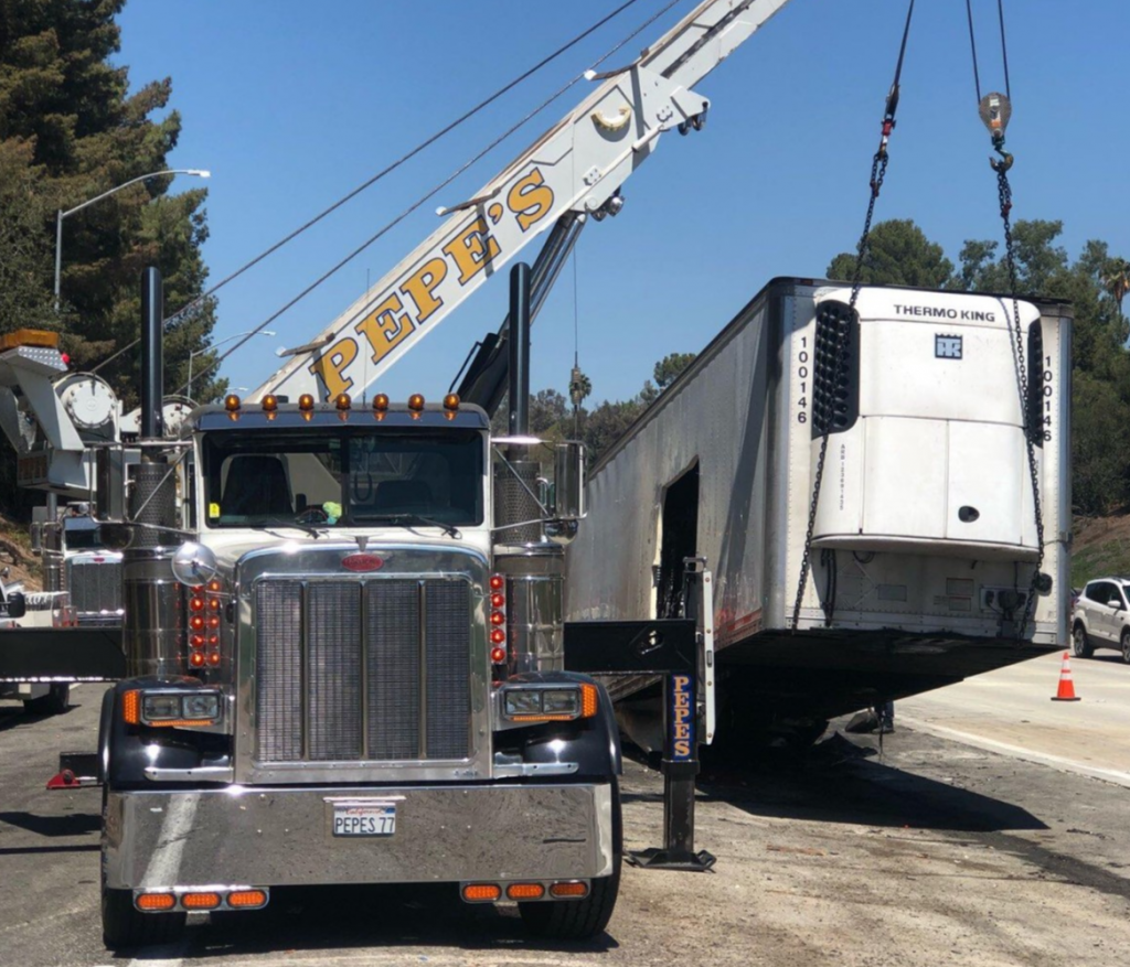 TRAILER LIFTS IN LOS ANGELES