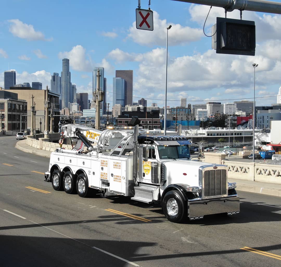 The City of LA's Only 75-ton Rotator