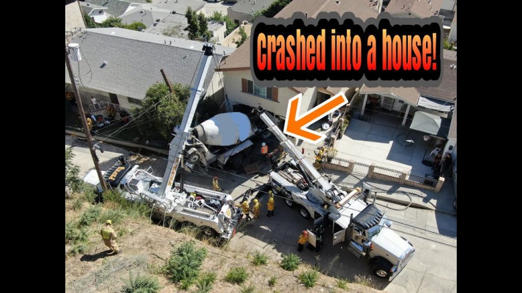 Big Truck Rolled Down a Hill and Crashed into a House!