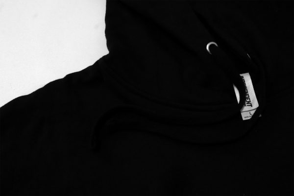 Pepes-Hulk-Hoodie-Detail-Neck